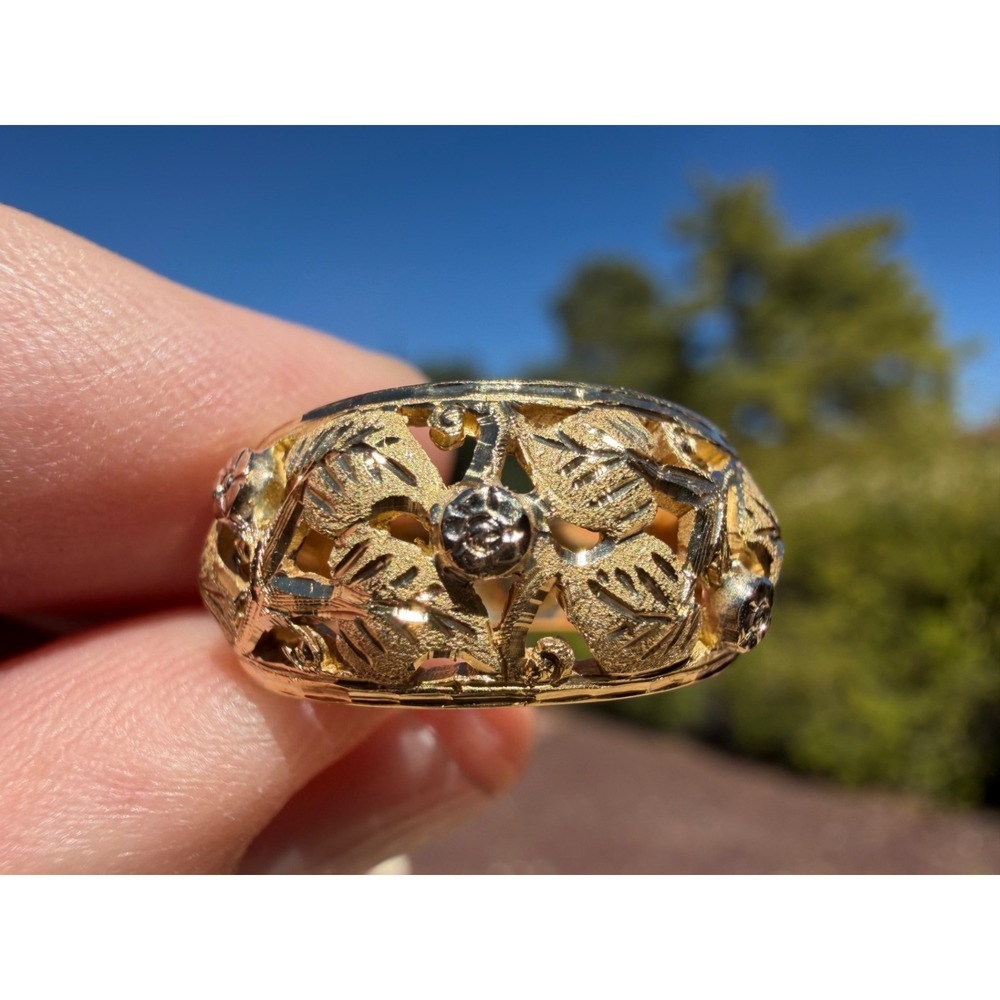 Vintage 18k 750 Solid Gold Leaf Flower Engraved Filigree Ring - Italy Thick Band